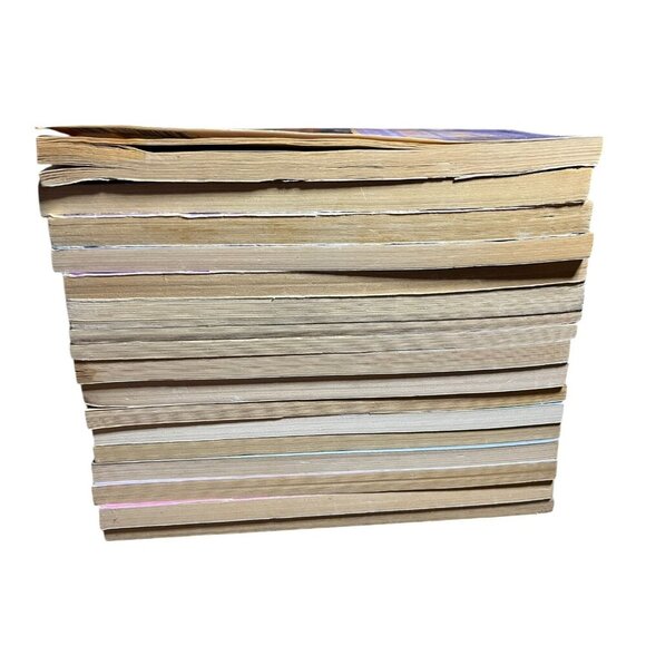 Lot 17 Vintage Apple Fiction Paperback Novels Ghost Horror Scary Mystery Books - Picture 5 of 16